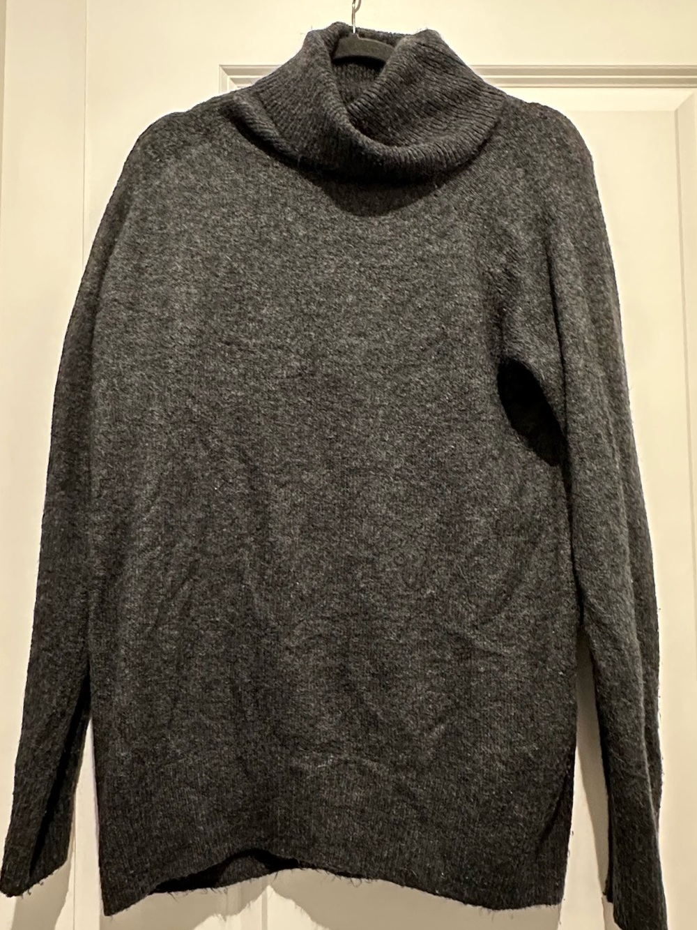 H&M Women's Oversized Charcoal Turtleneck Sweater